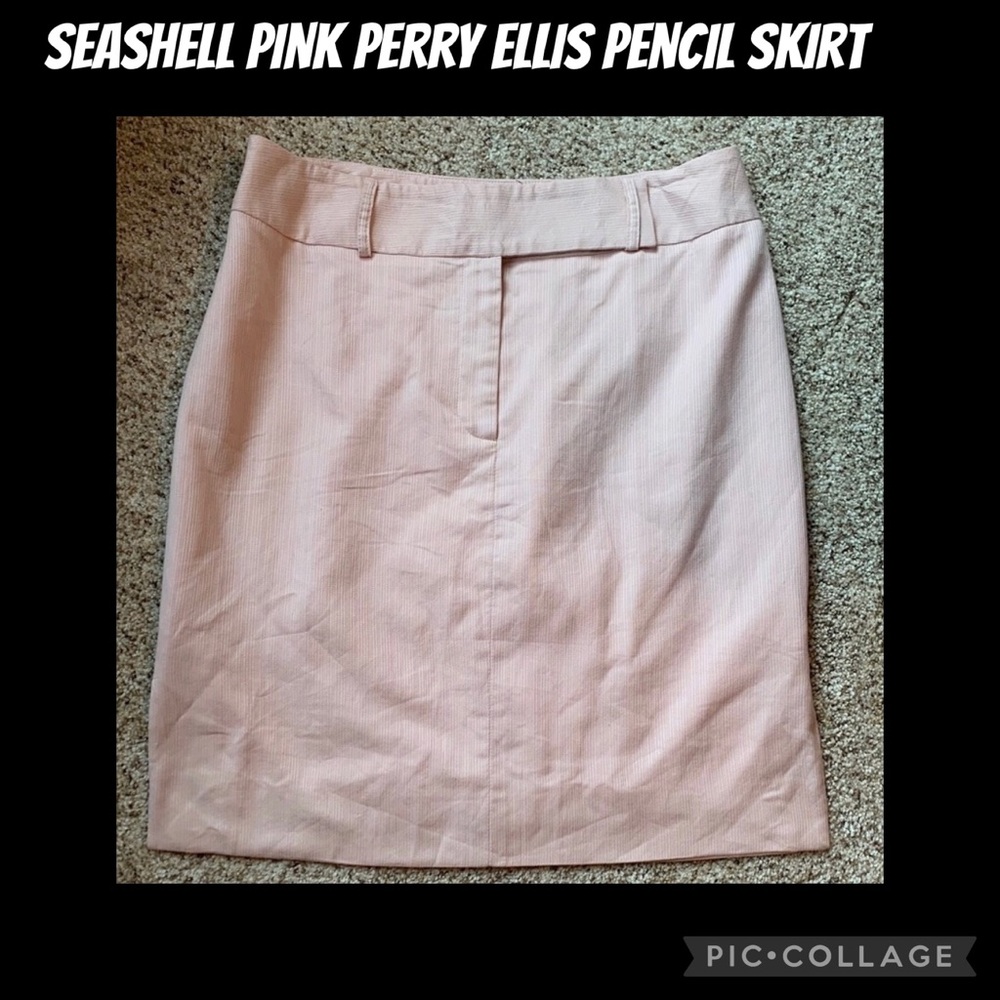 💕 Perry Ellis Seashell Pink Pencil Skirt. Classic with a Modern Twist 🌸